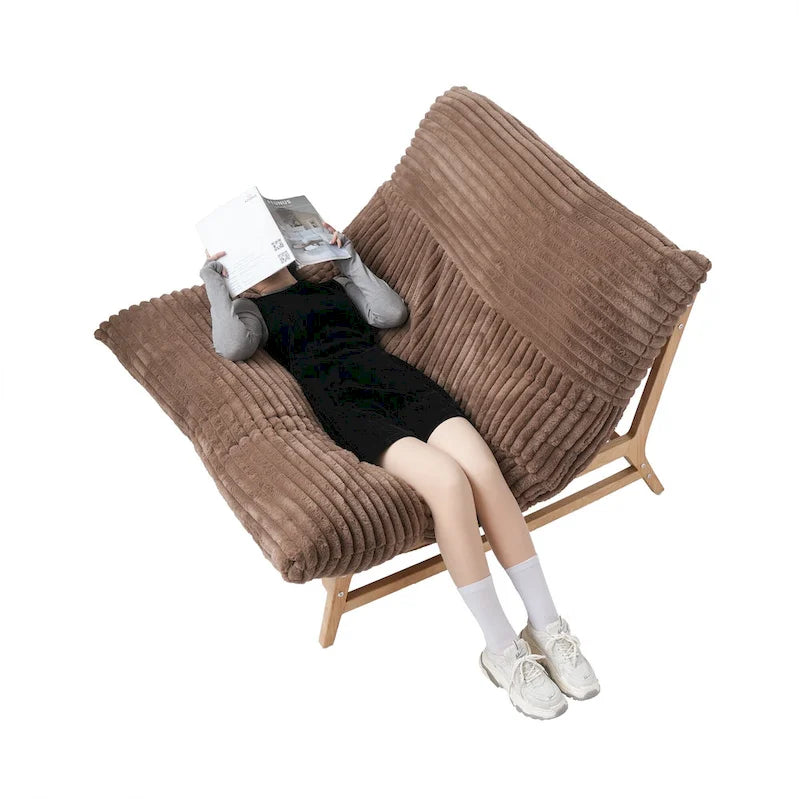 Großer, plüschiger Sitzsack-Loungesessel mit massivem Holzgestell, bequemer Loungesessel mit Daunenfüllung