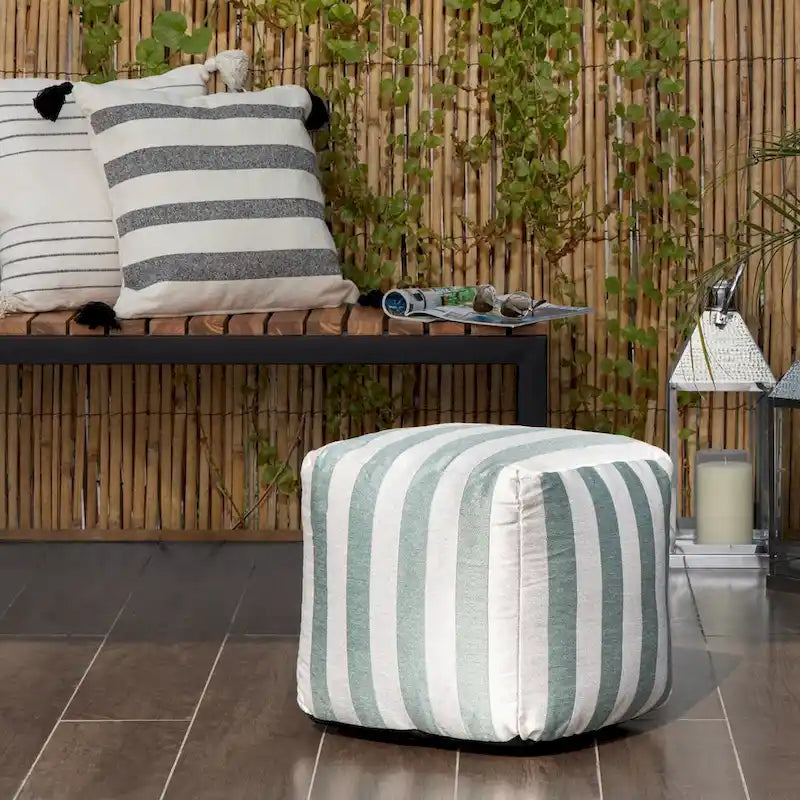 Pouf carré moelleux d’intérieur/extérieur de 18 x 18 pouces