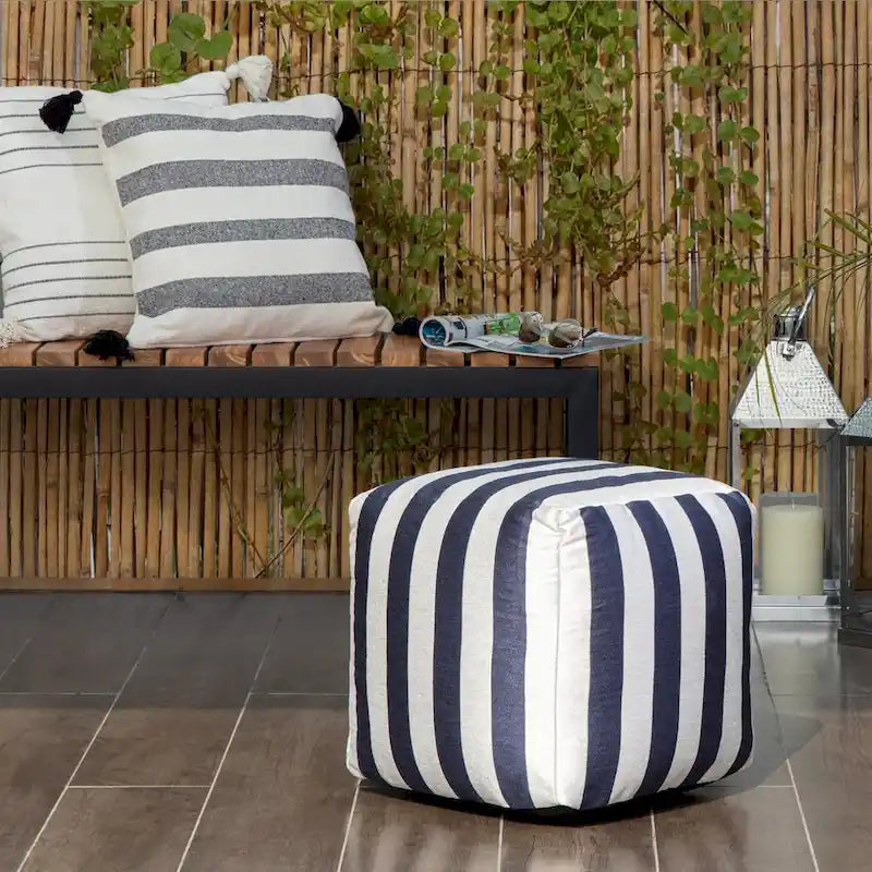 Pouf carré moelleux d’intérieur/extérieur de 18 x 18 pouces