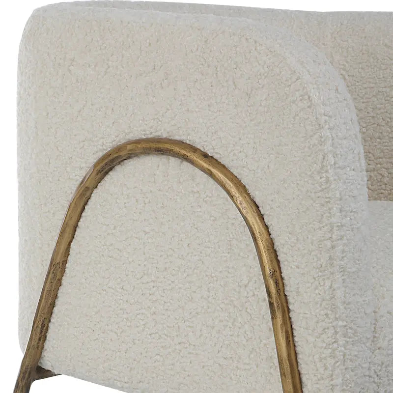 Lounge-Sessel aus cremefarbenem Lammfell - 27 Zoll breit x 28.5 Zoll hoch x 27 Zoll tief