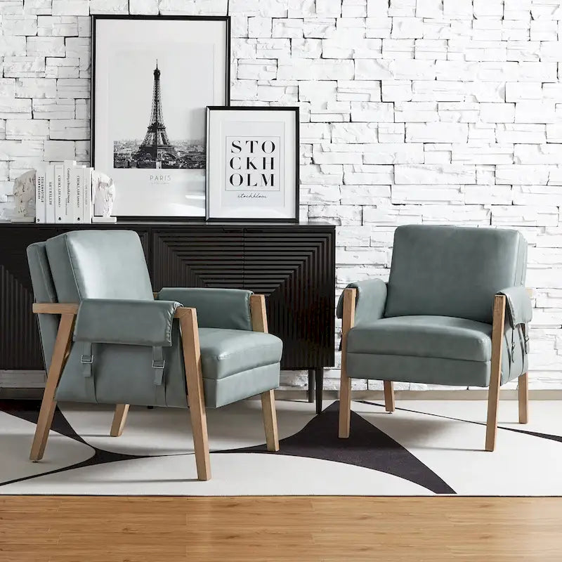 Sessel im Landhausstil aus Kunstleder mit Beinen aus Massivholz, zwei Stühle pro Set.